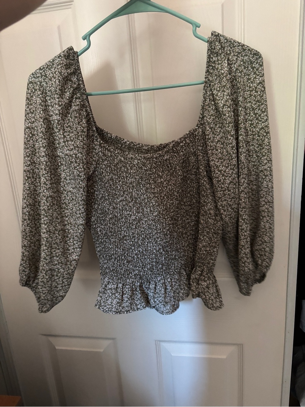 Sage Green Floral Square-Neck Sleeve Blouse